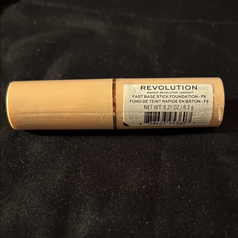 Revolution Concealer in Cream Beige